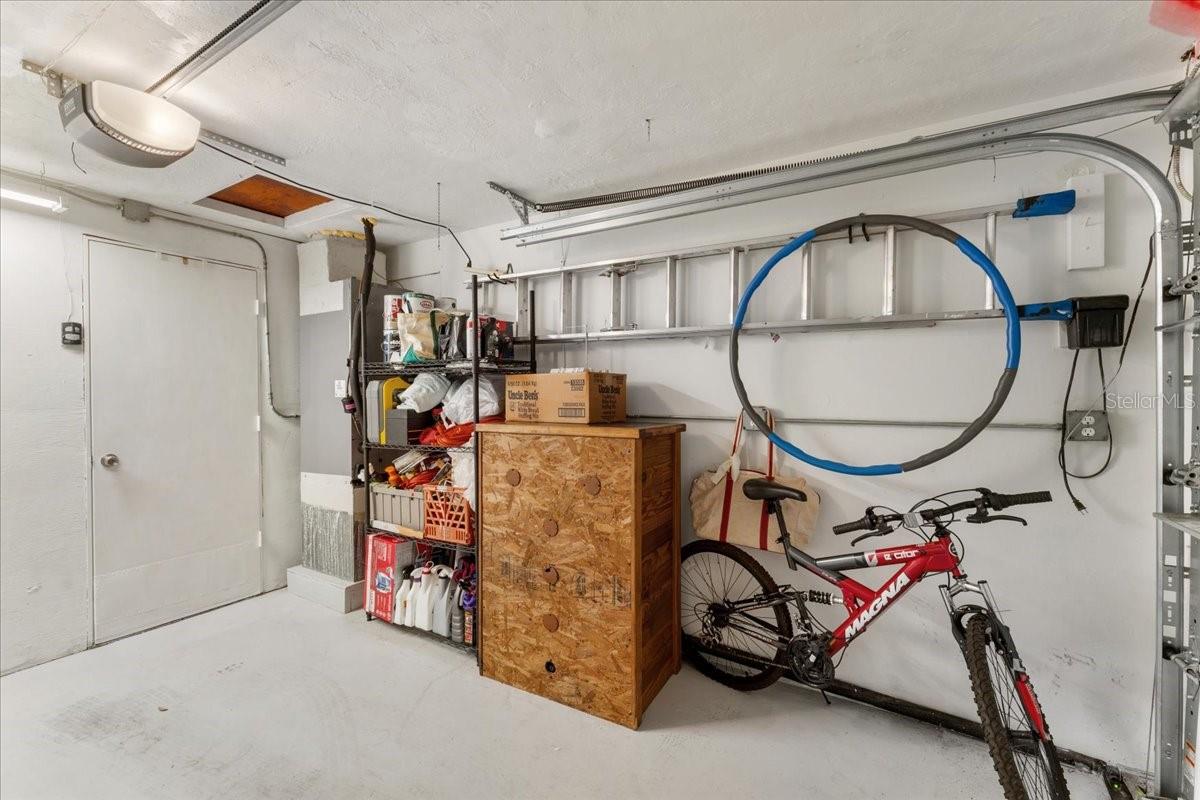 TAHITIAN HOMES - Residential