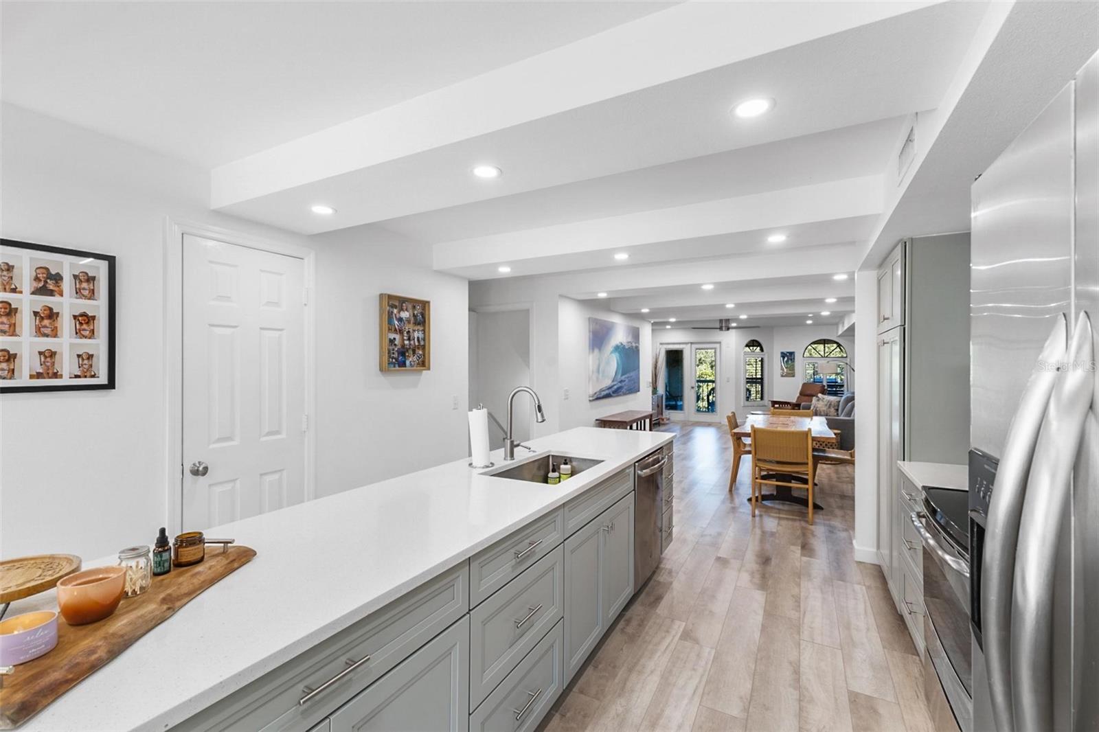 Photo 9 of 62 of 135 MARINA BAY DRIVE 135 townhome