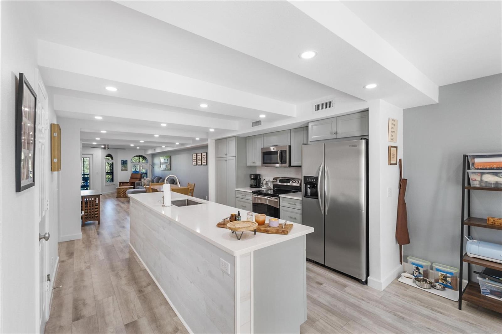 Photo 6 of 62 of 135 MARINA BAY DRIVE 135 townhome