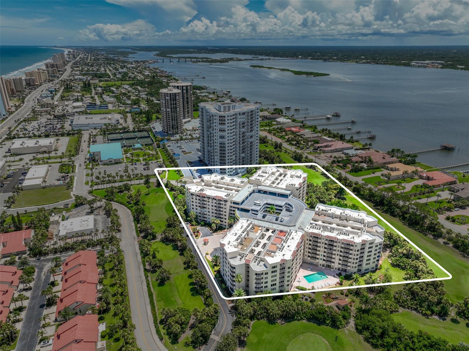 OCEANS CLOVERLEAF CONDO - Residential
