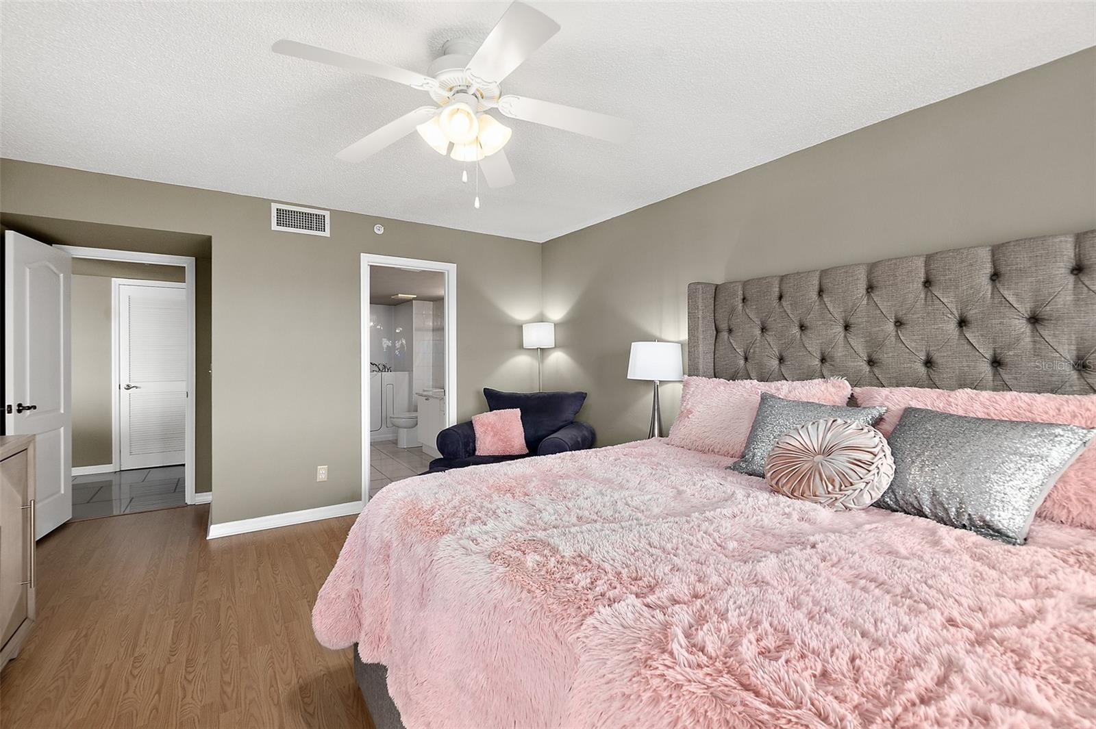 OCEANS CLOVERLEAF CONDO - Residential