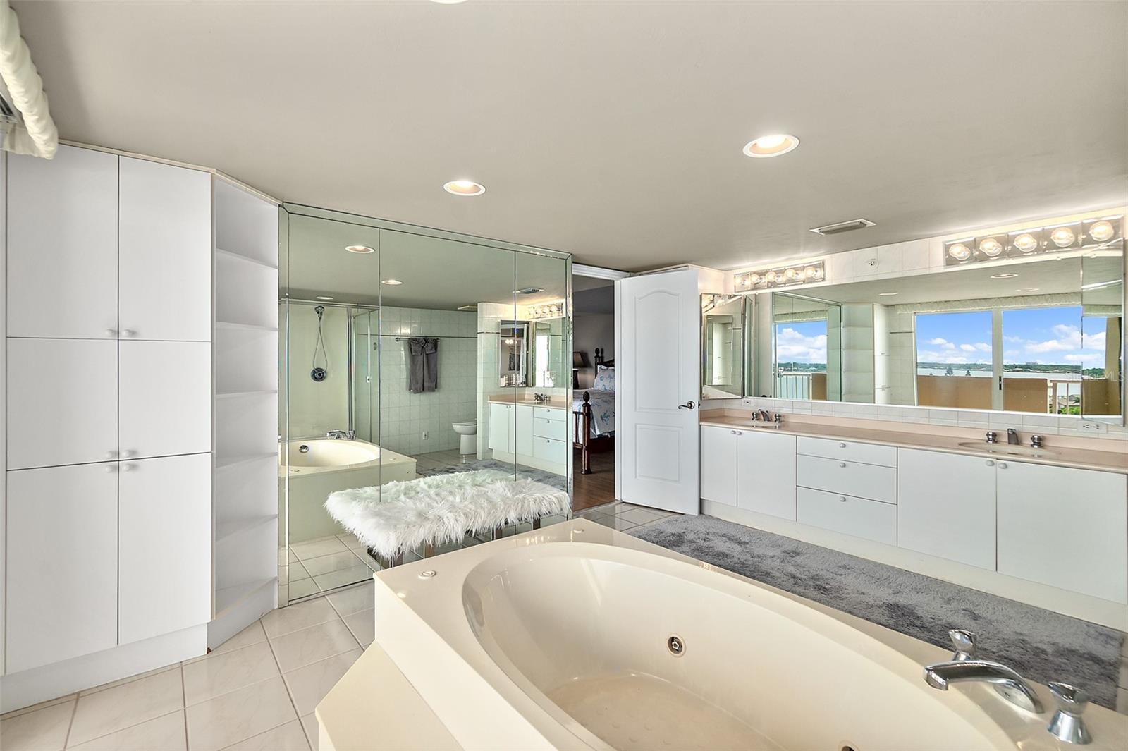 OCEANS CLOVERLEAF CONDO - Residential