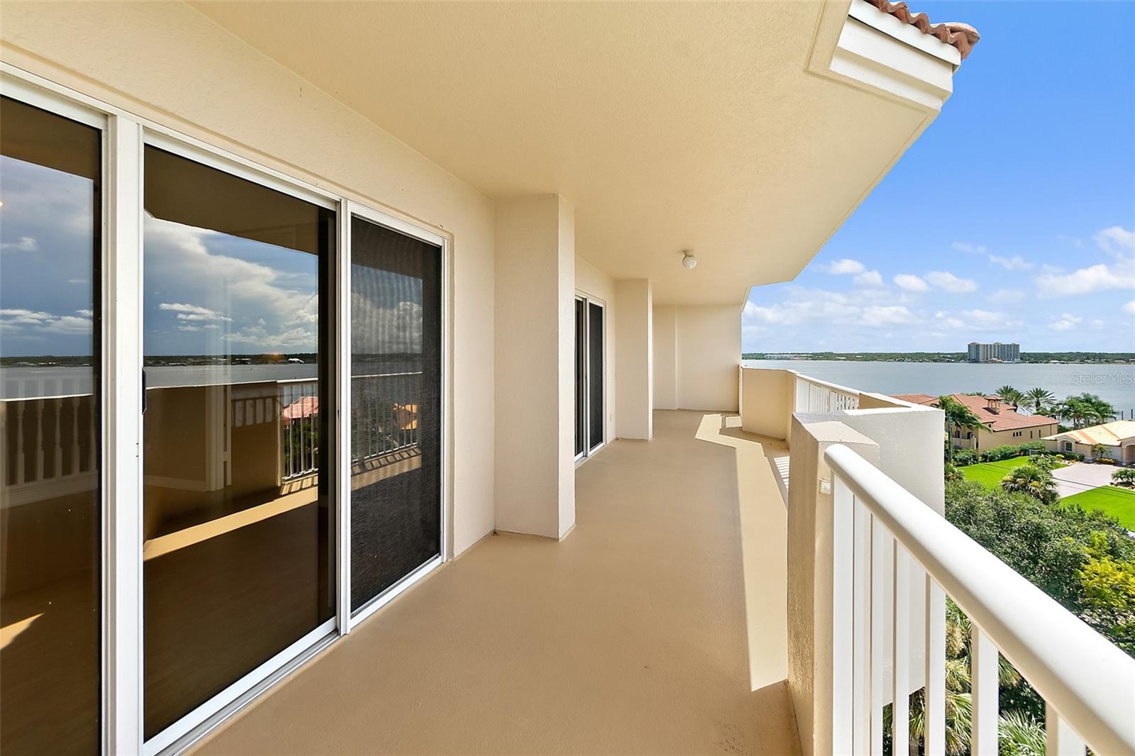 OCEANS CLOVERLEAF CONDO - Residential
