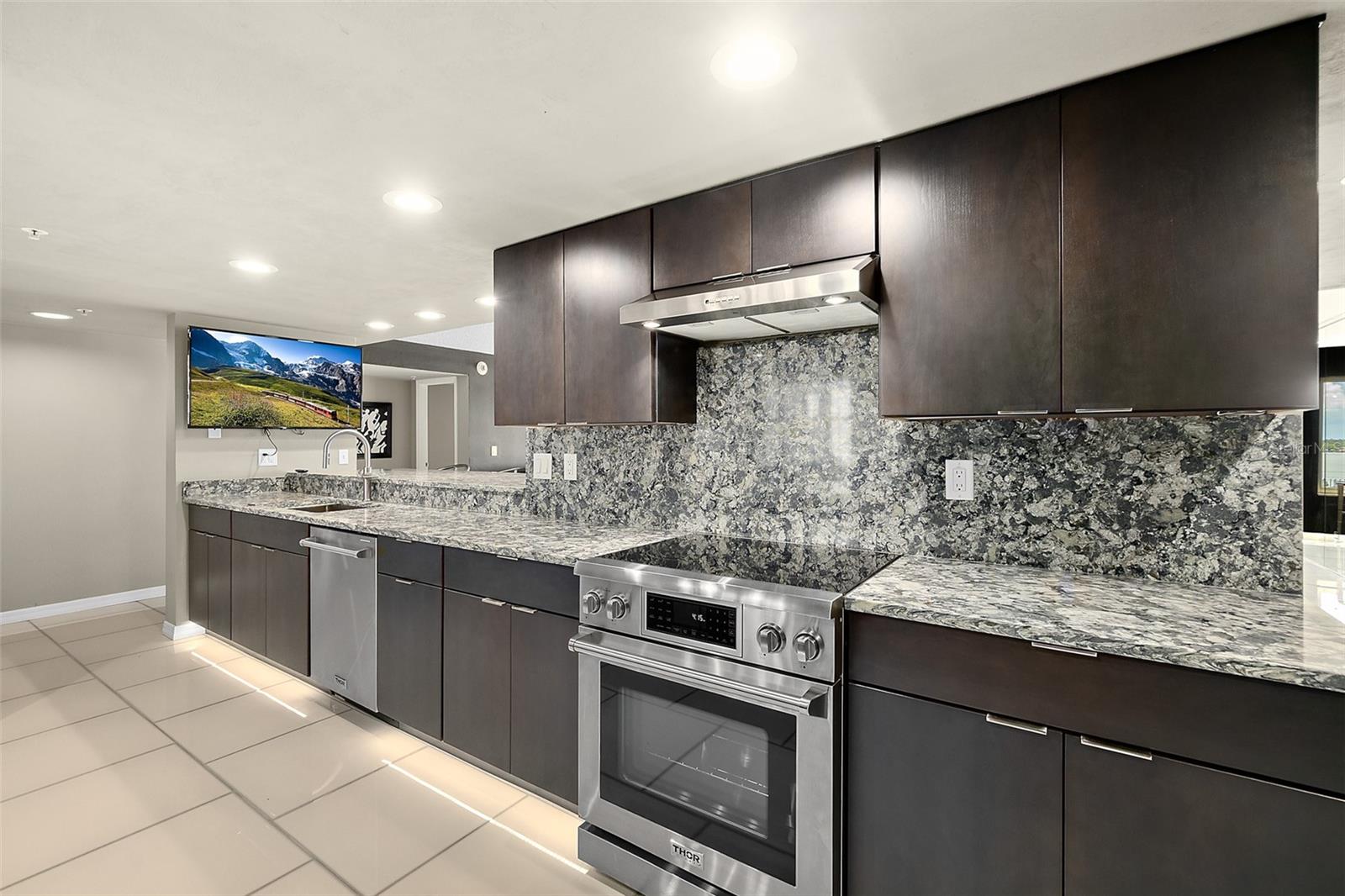 OCEANS CLOVERLEAF CONDO - Residential