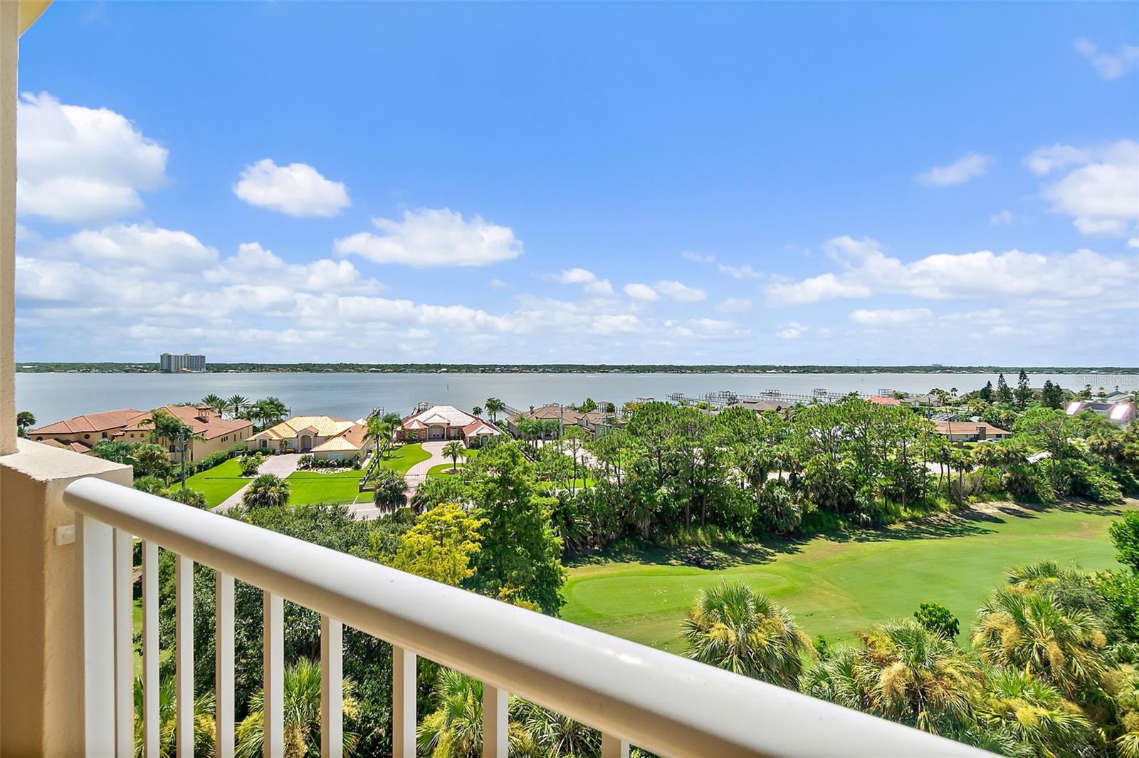 OCEANS CLOVERLEAF CONDO - Residential