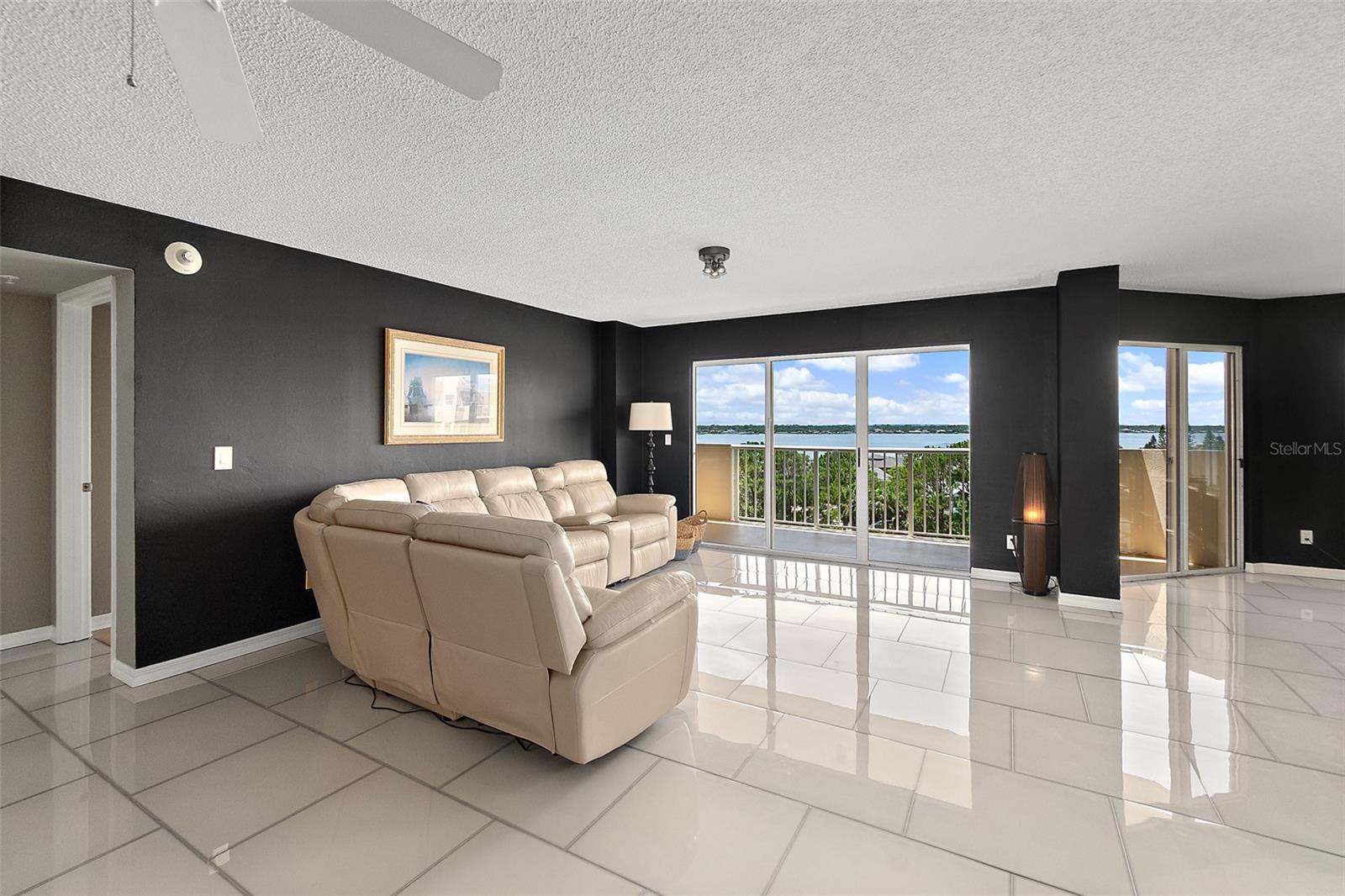 OCEANS CLOVERLEAF CONDO - Residential