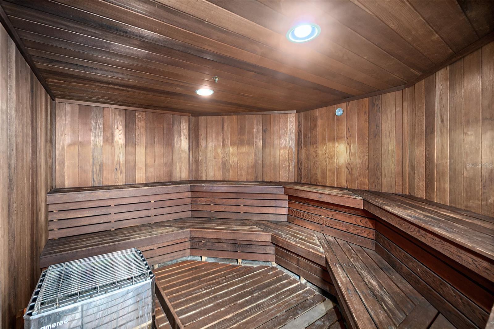 OCEANS CLOVERLEAF CONDO - Residential