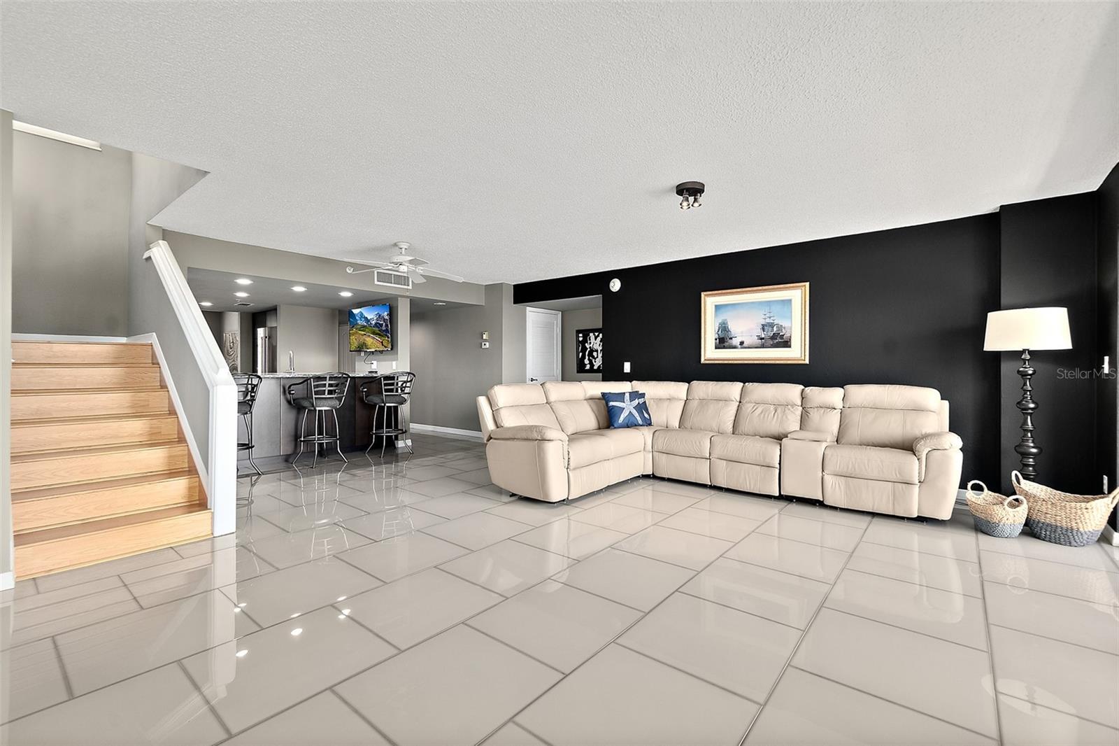 OCEANS CLOVERLEAF CONDO - Residential