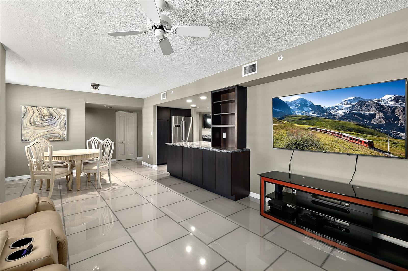 OCEANS CLOVERLEAF CONDO - Residential