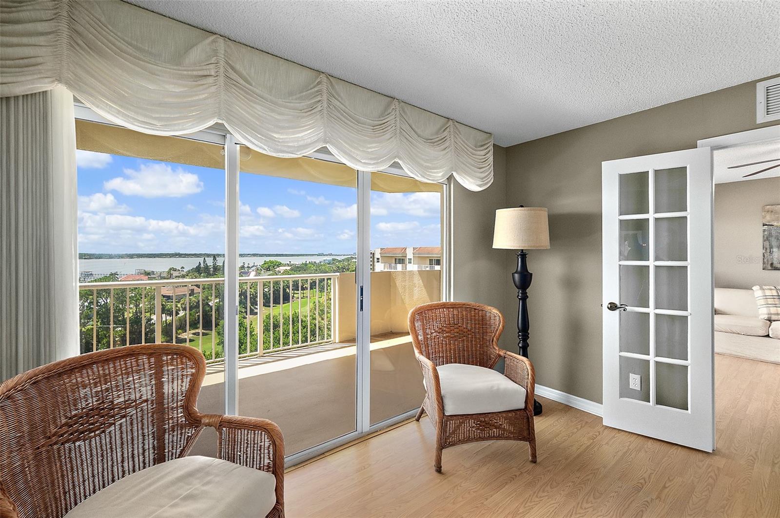 OCEANS CLOVERLEAF CONDO - Residential