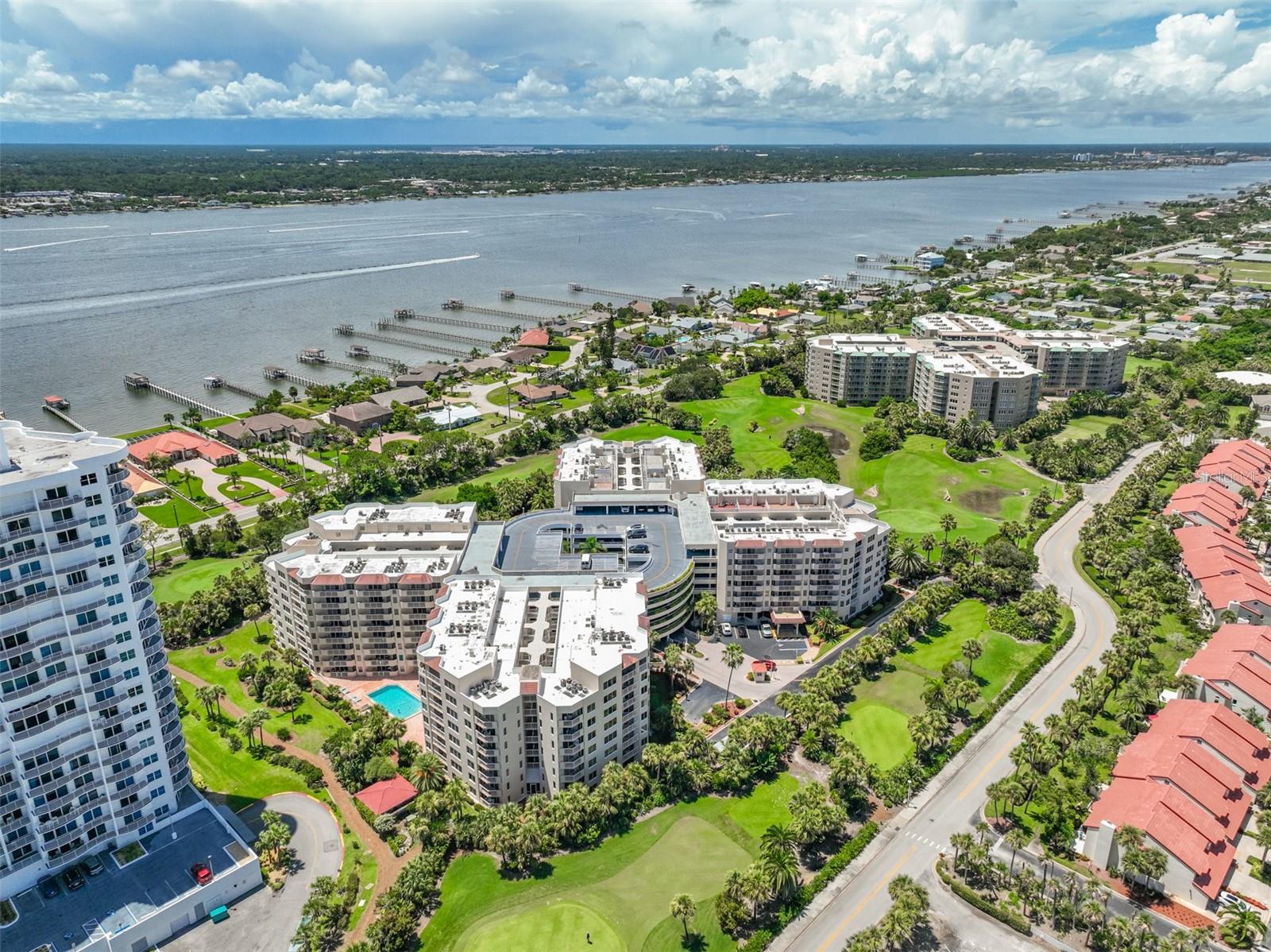 OCEANS CLOVERLEAF CONDO - Residential