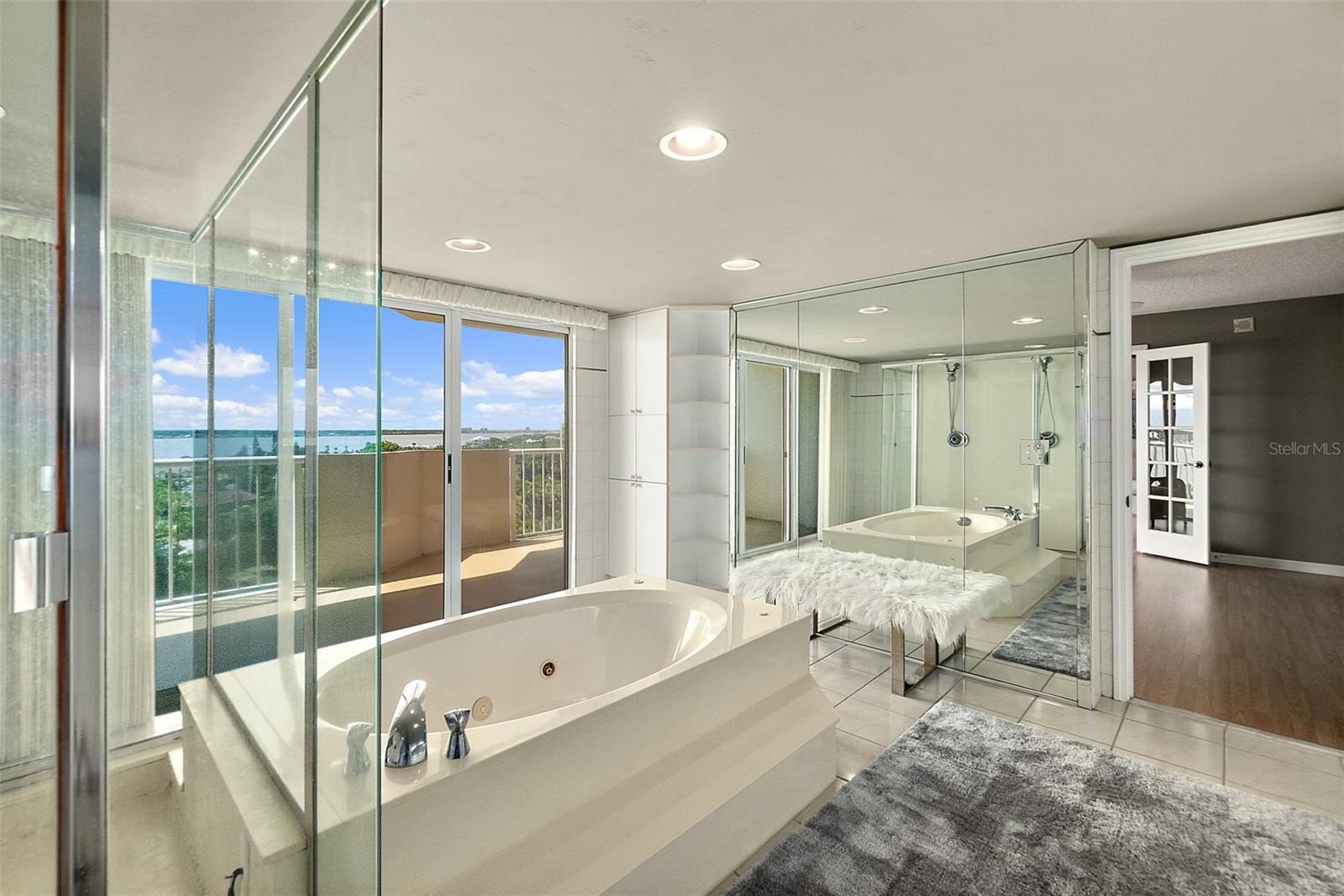 OCEANS CLOVERLEAF CONDO - Residential