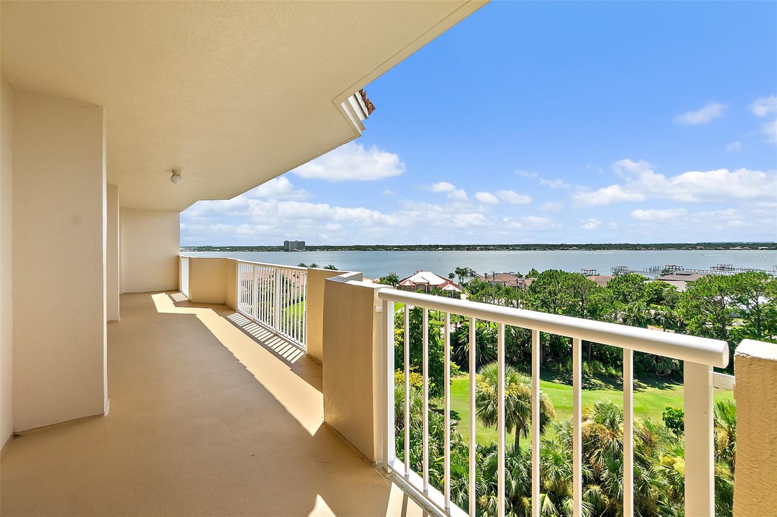 OCEANS CLOVERLEAF CONDO - Residential