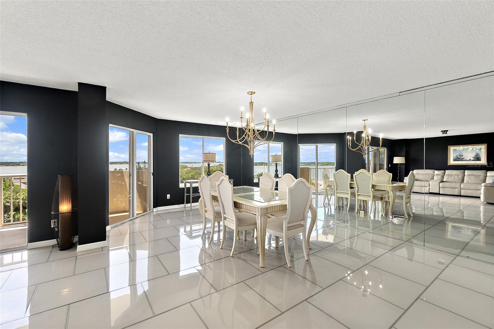 OCEANS CLOVERLEAF CONDO - Residential