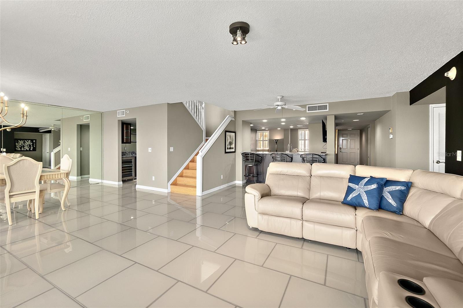 OCEANS CLOVERLEAF CONDO - Residential