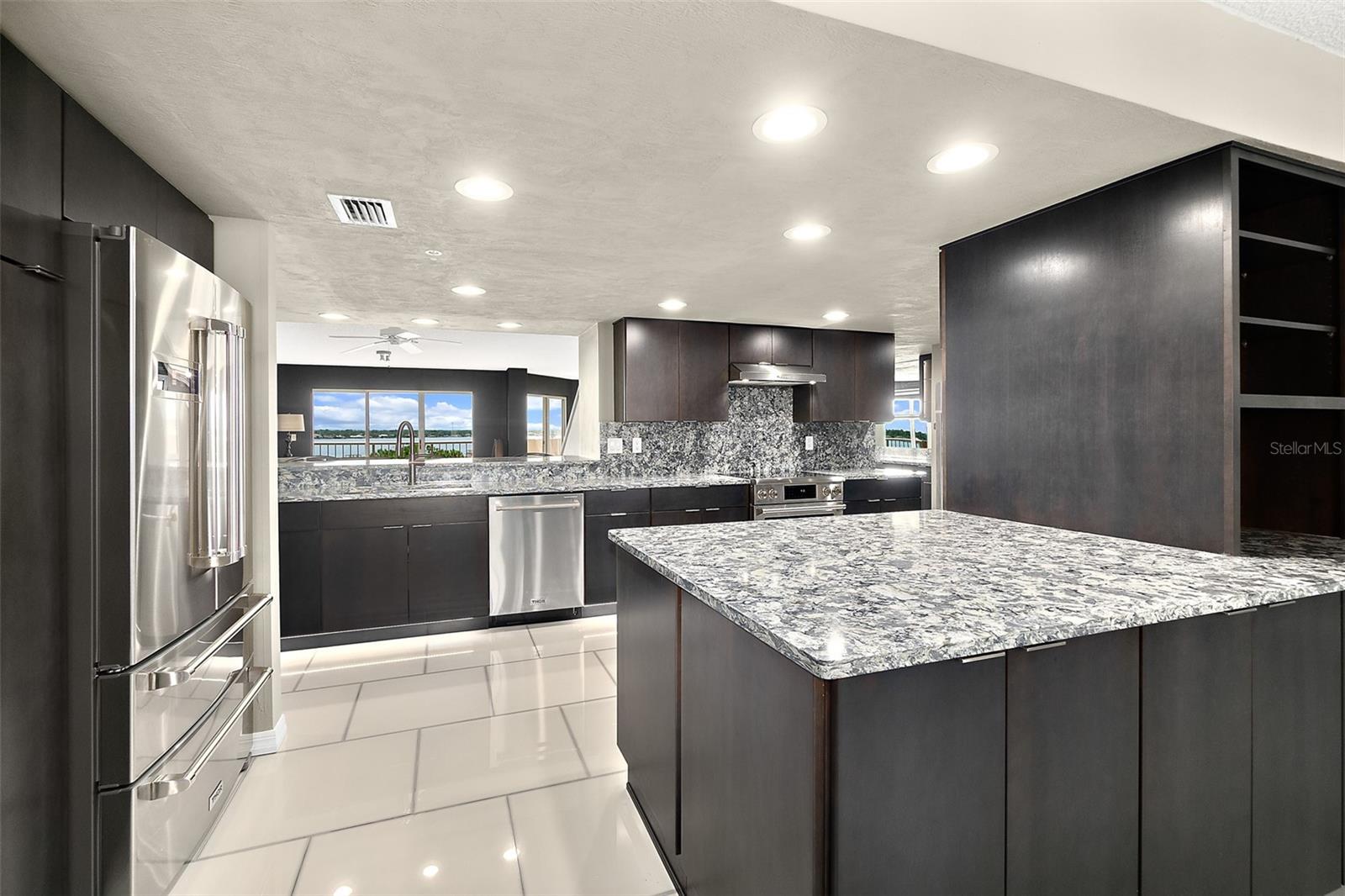 OCEANS CLOVERLEAF CONDO - Residential