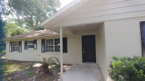 Photo of 5725 SE 3 Place, Ocala, FL 34470 (MLS # OM724702)
