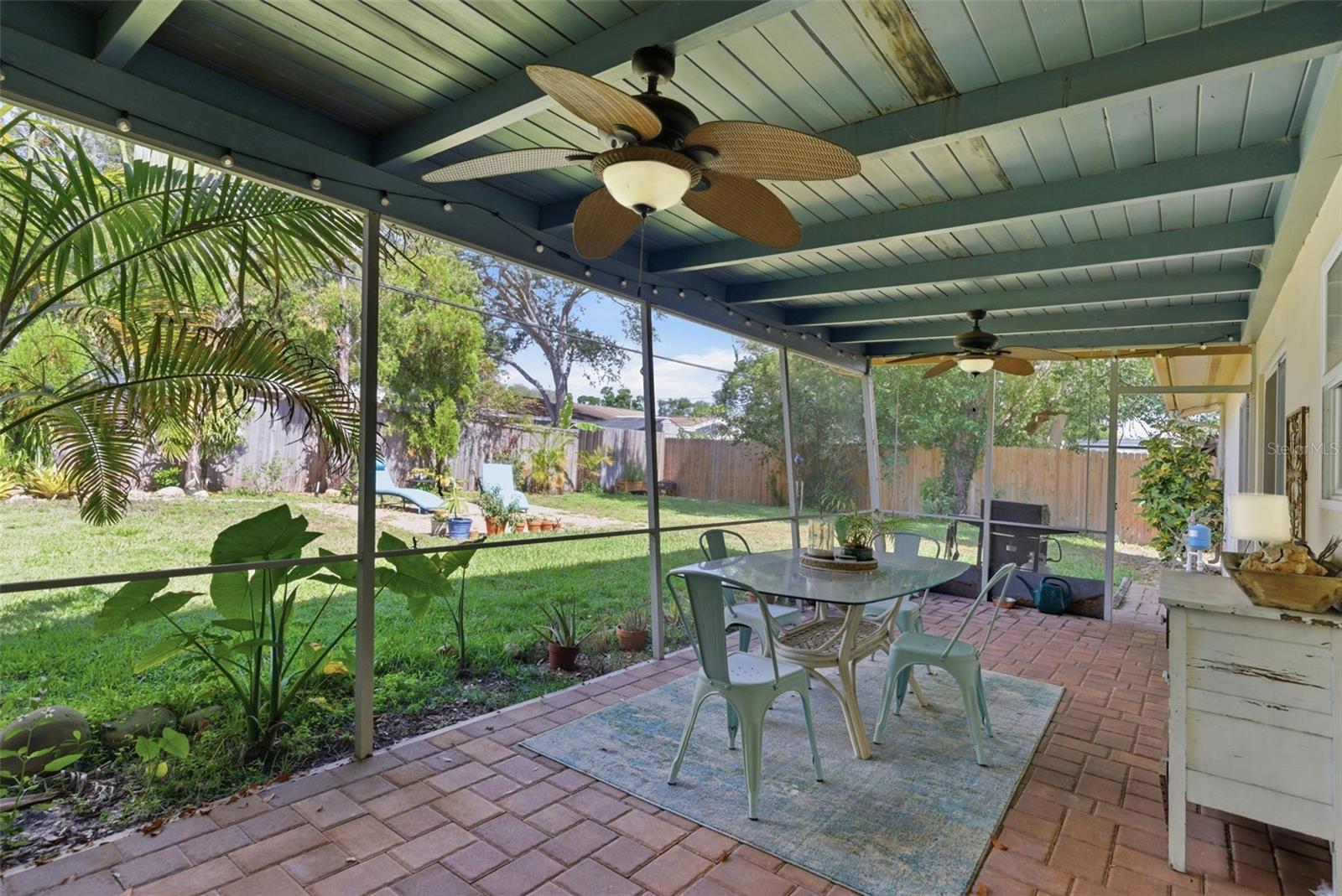 WINDSOR PARK - Residential