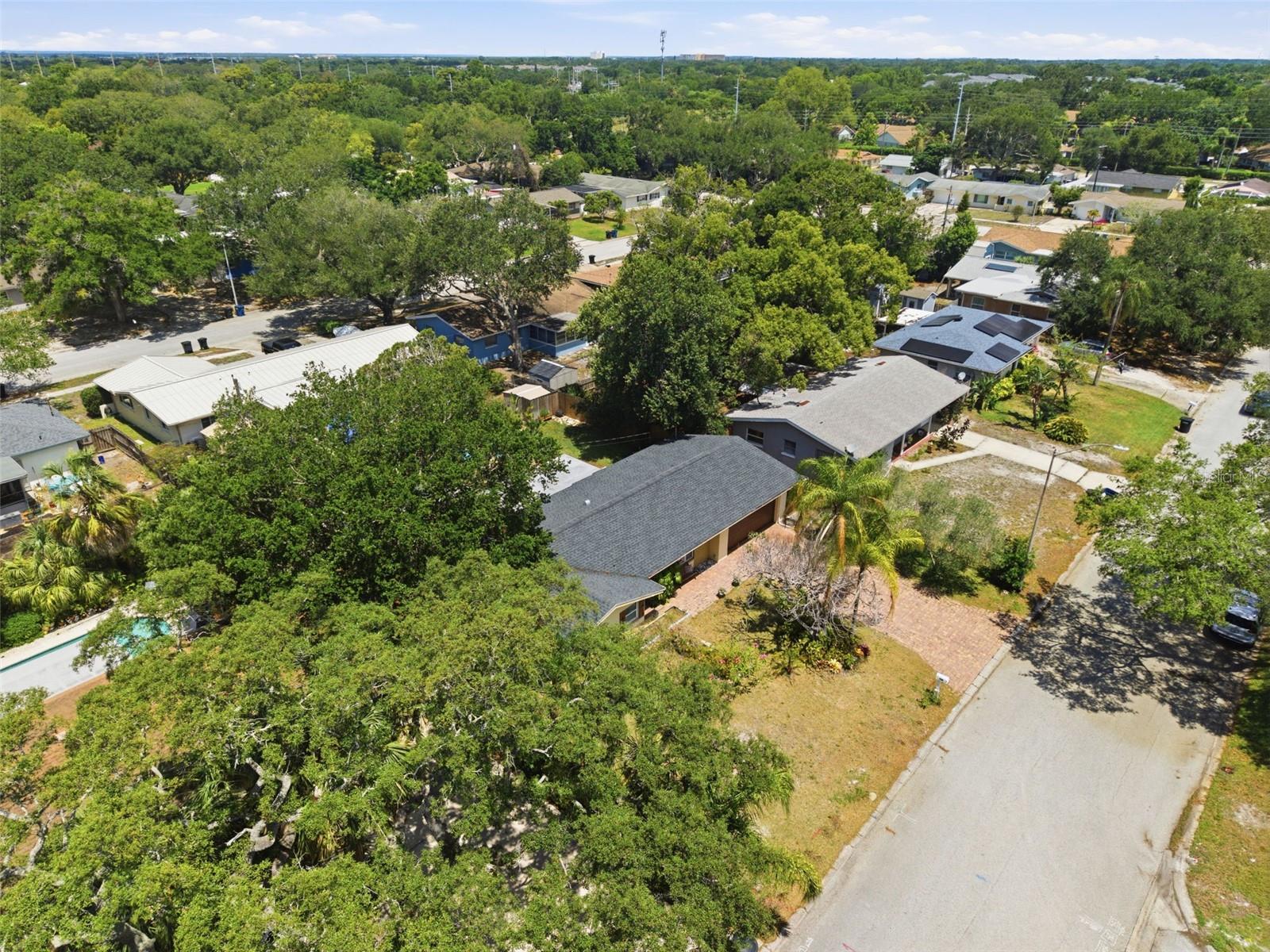 WINDSOR PARK - Residential