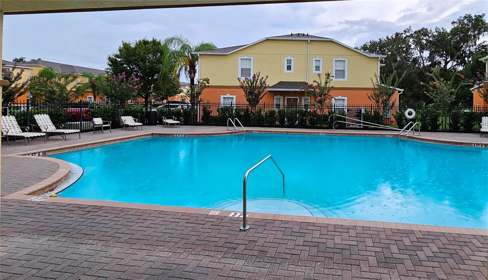 AUTUMNWOOD GROVE - Residential