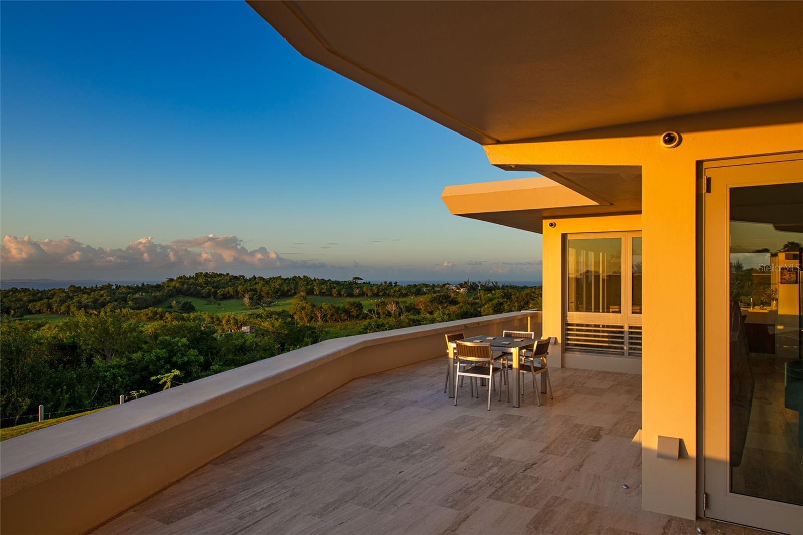 LA LLAVE SECTOR OF PUERTO REAL - Residential