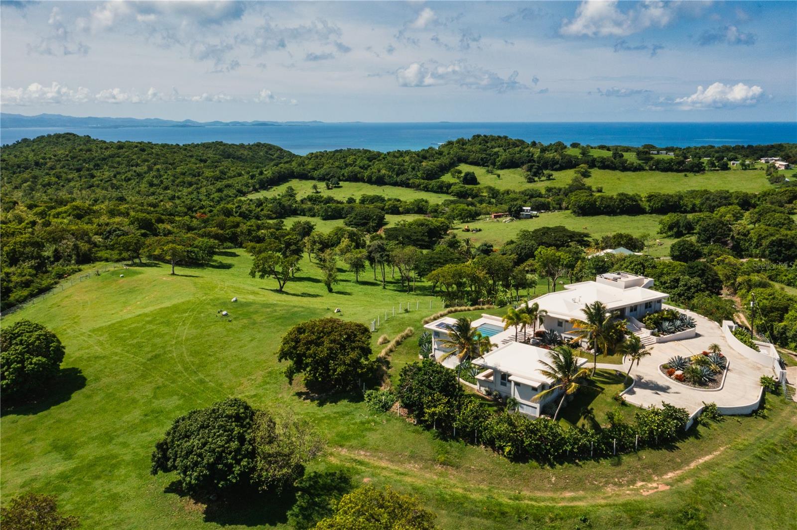 LA LLAVE SECTOR OF PUERTO REAL - Residential