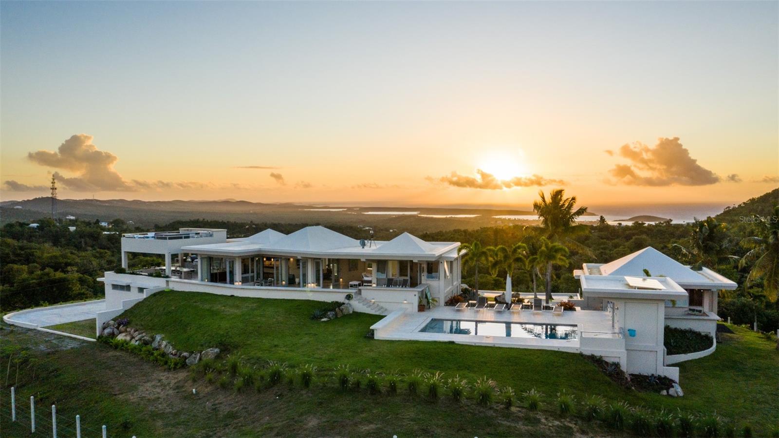 LA LLAVE SECTOR OF PUERTO REAL - Residential