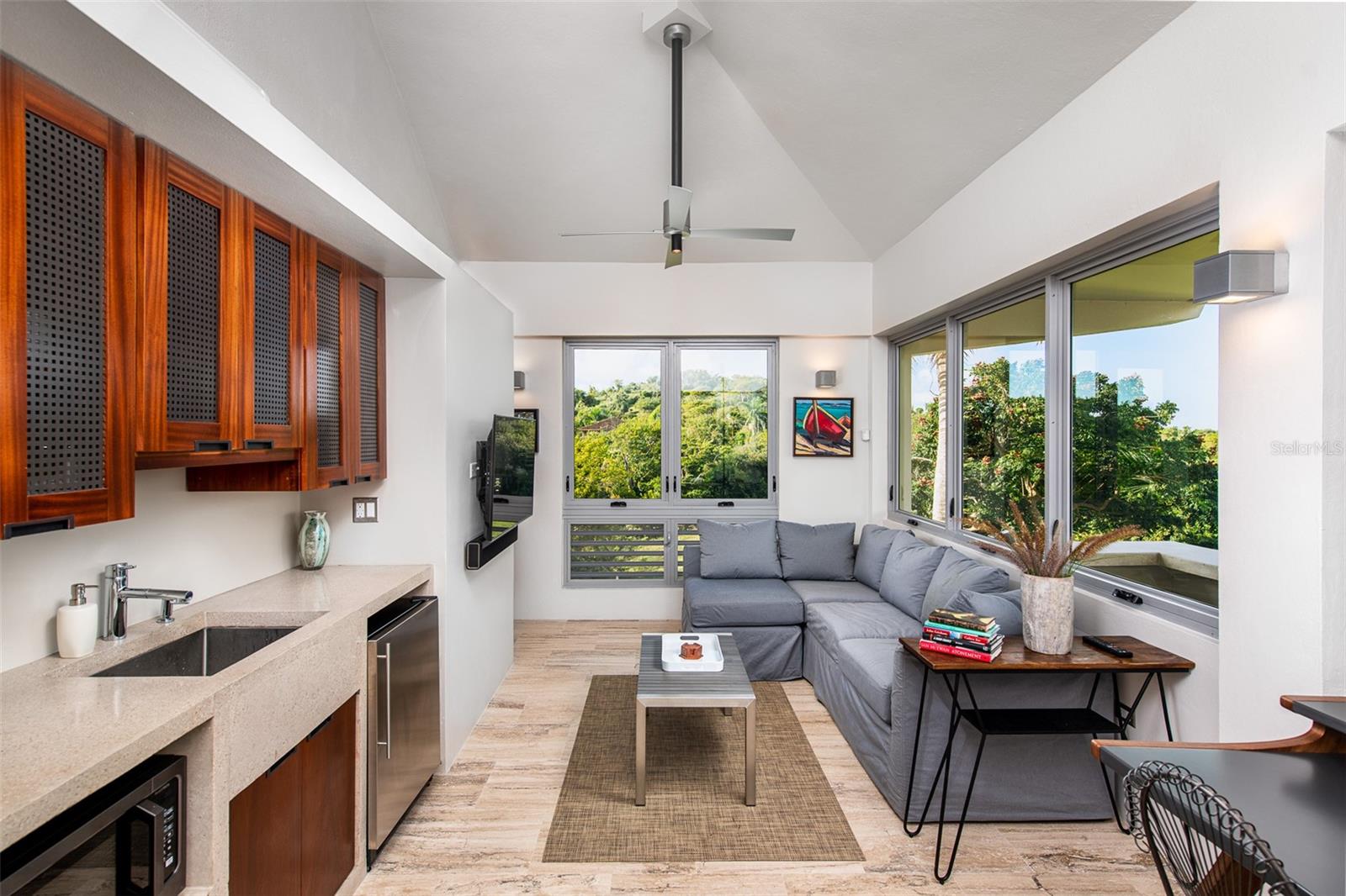 LA LLAVE SECTOR OF PUERTO REAL - Residential