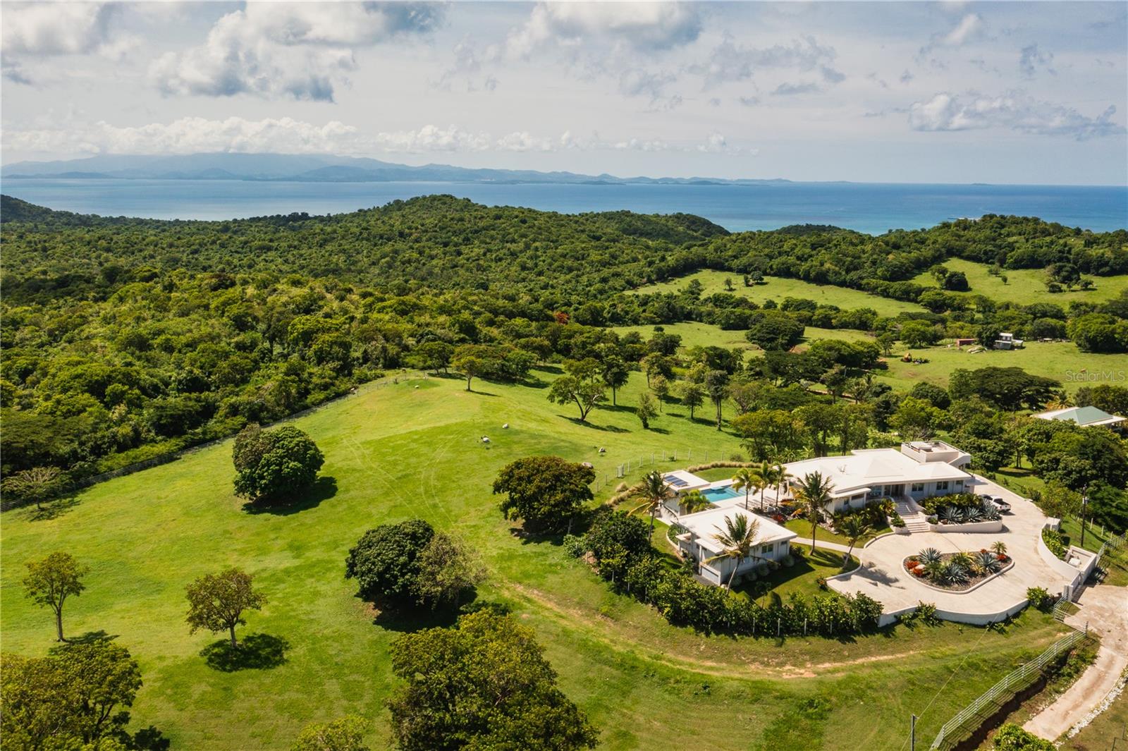 LA LLAVE SECTOR OF PUERTO REAL - Residential