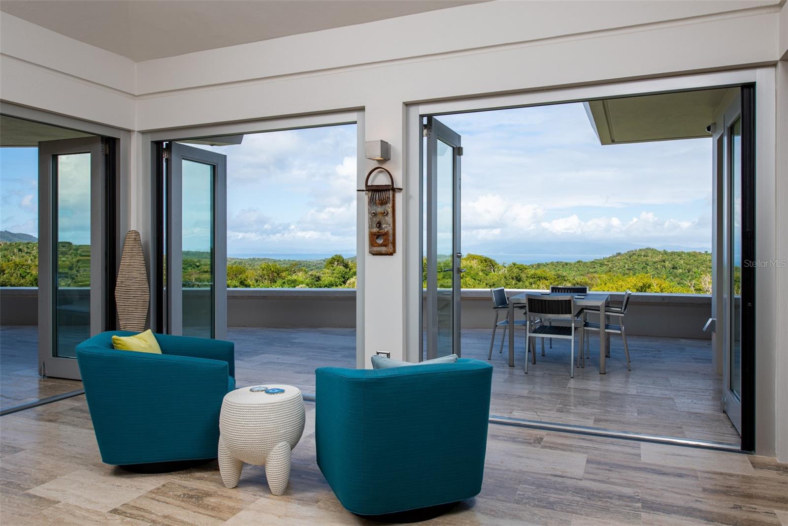 LA LLAVE SECTOR OF PUERTO REAL - Residential