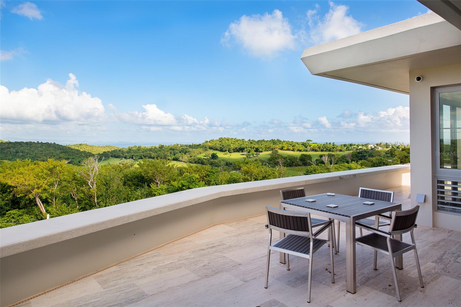 LA LLAVE SECTOR OF PUERTO REAL - Residential