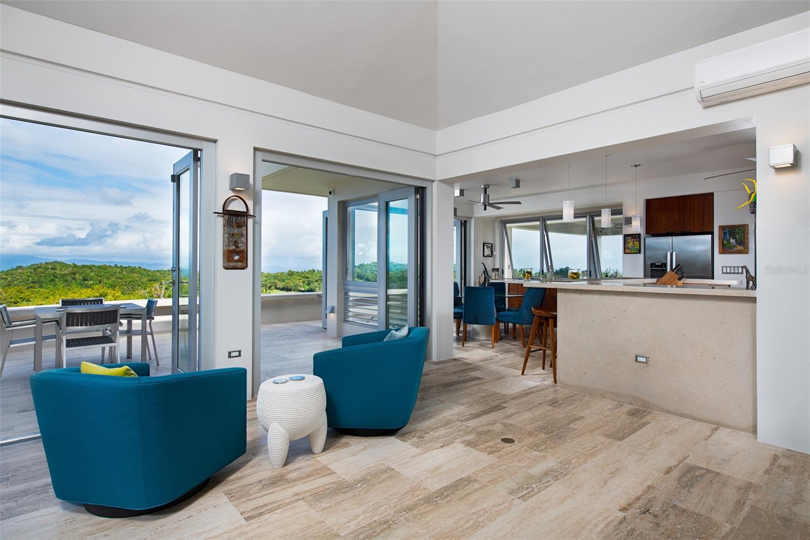 LA LLAVE SECTOR OF PUERTO REAL - Residential