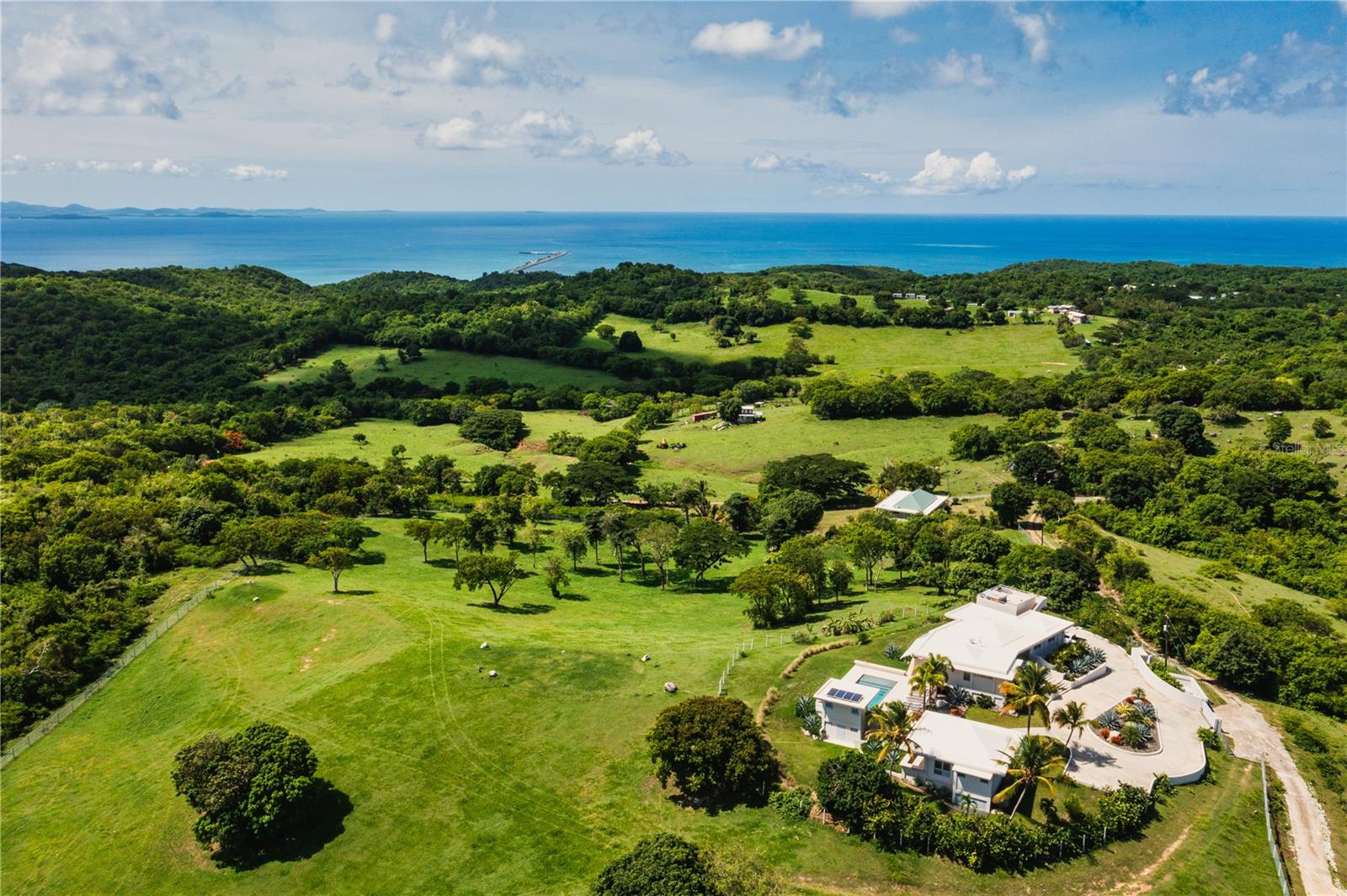 LA LLAVE SECTOR OF PUERTO REAL - Residential