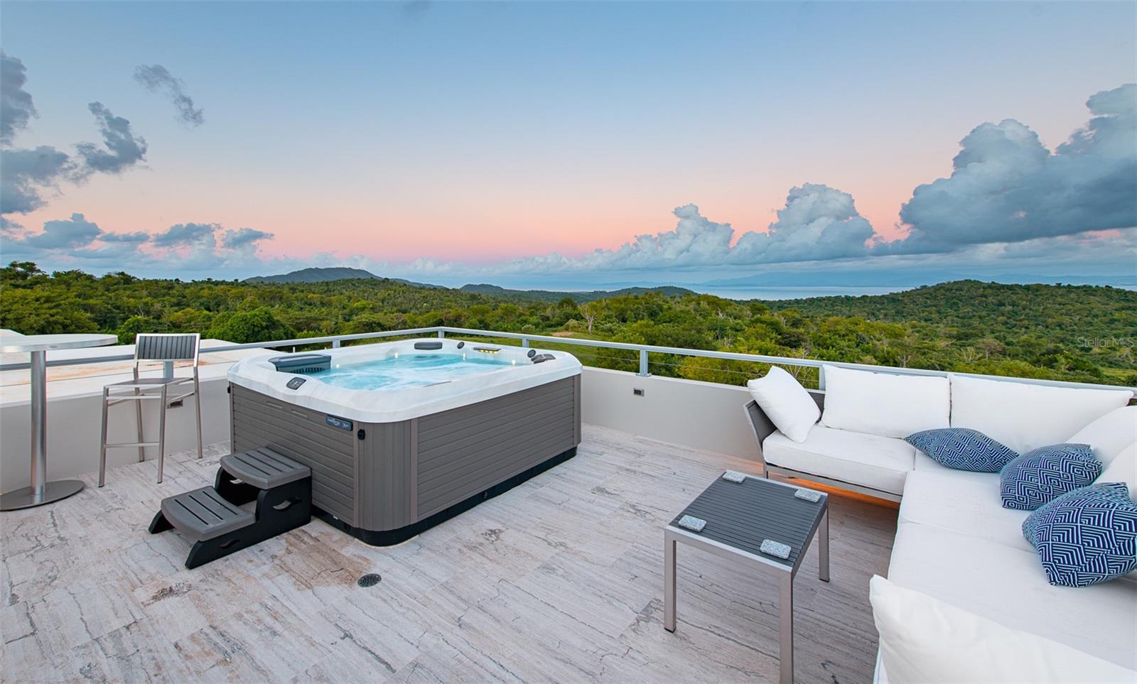 LA LLAVE SECTOR OF PUERTO REAL - Residential