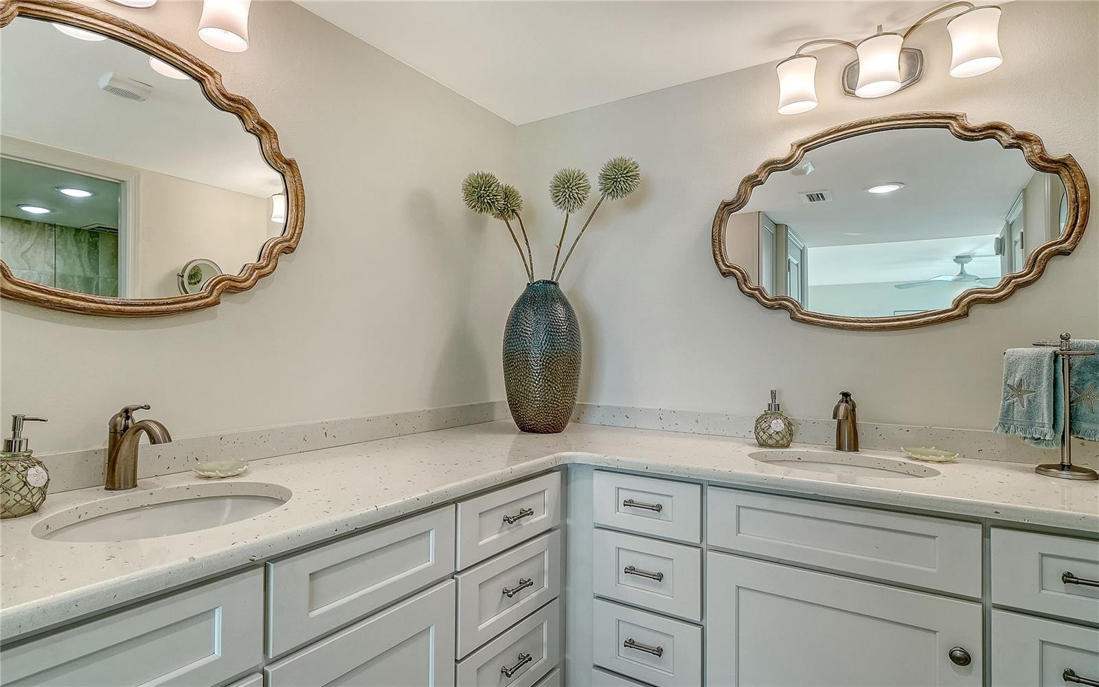 KEY TOWER SOUTH - Residential