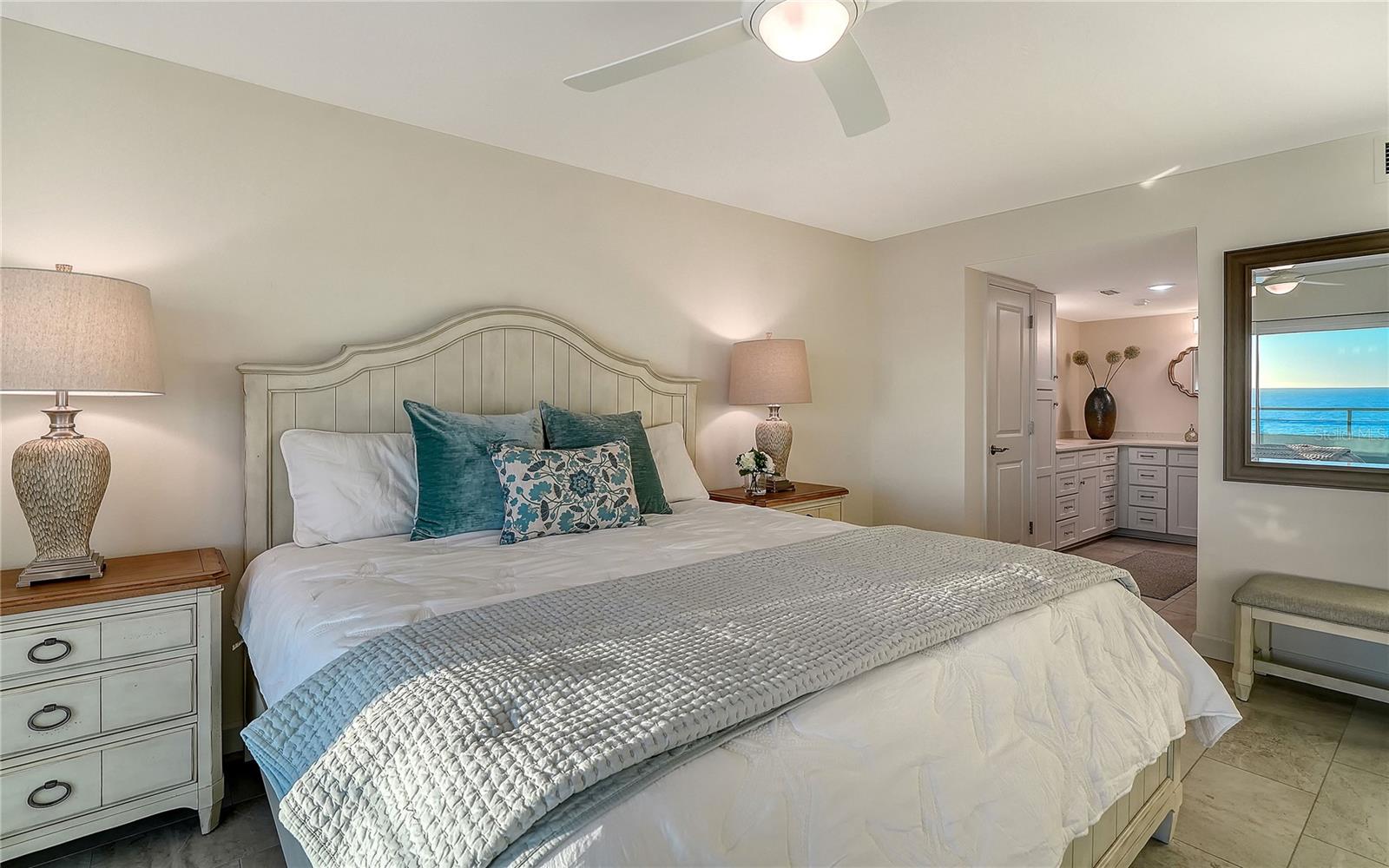 KEY TOWER SOUTH - Residential