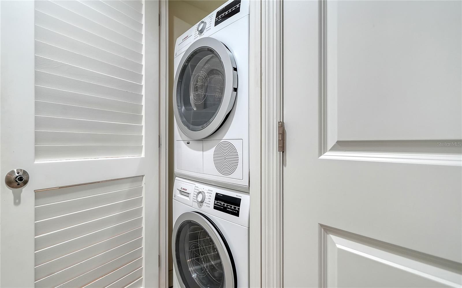 KEY TOWER SOUTH - Residential