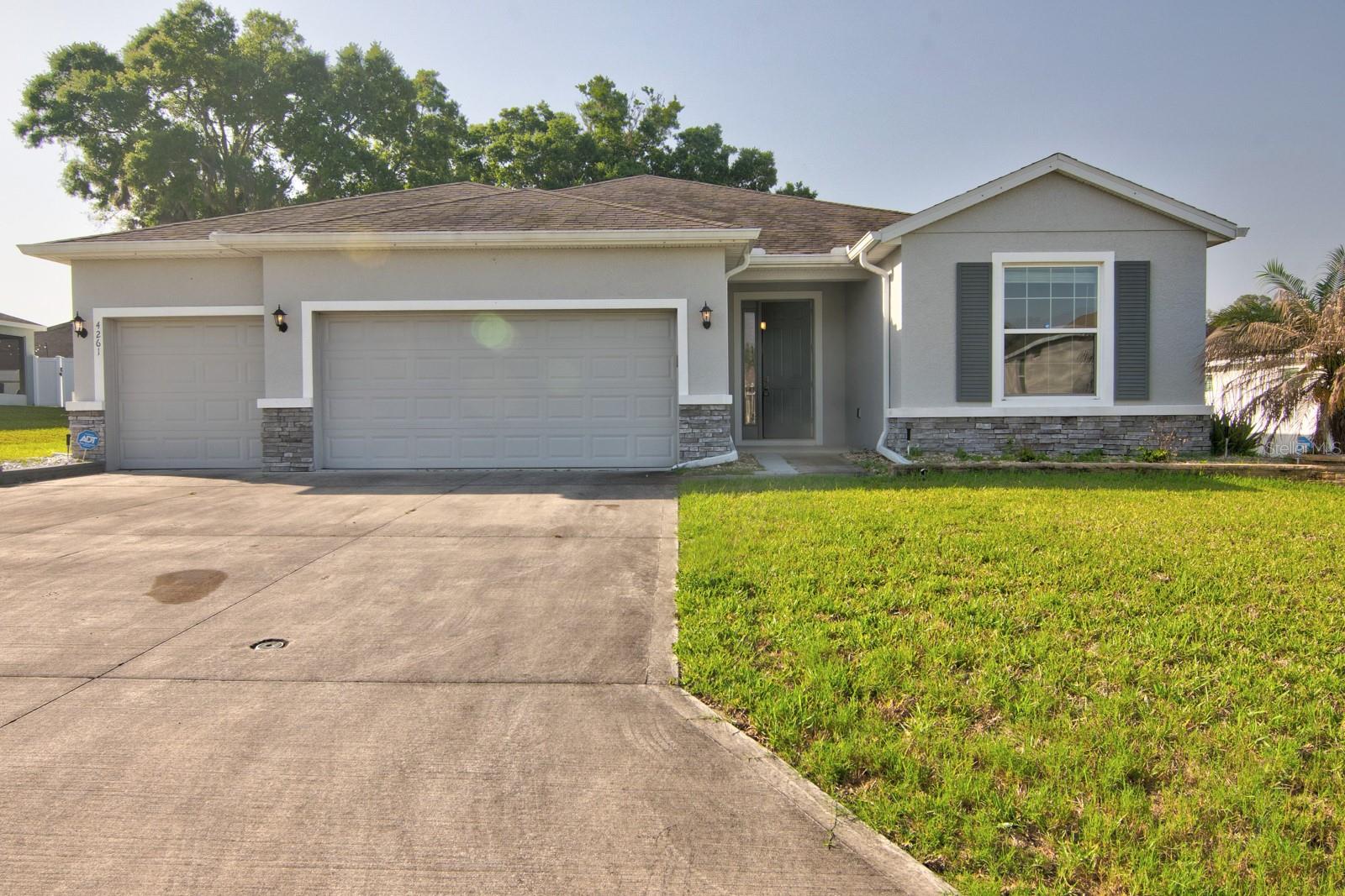 4261 SW 62ND LOOP