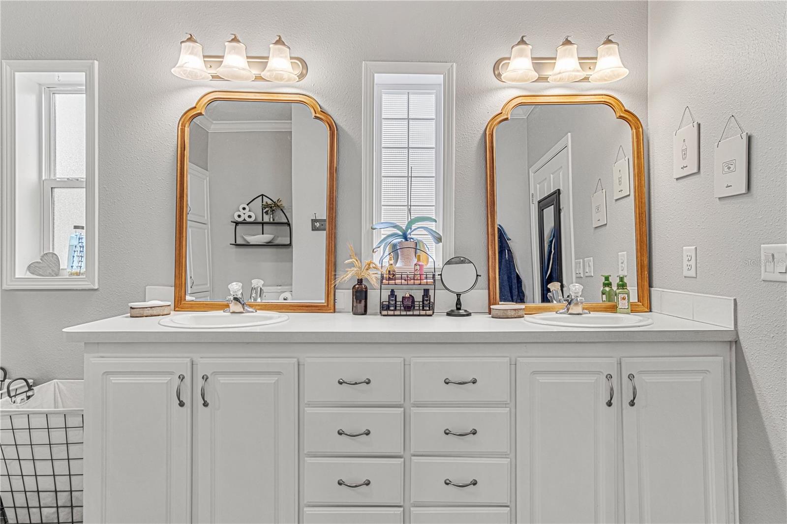 HOWE & CURRIERS ALLOTMENT - Residential