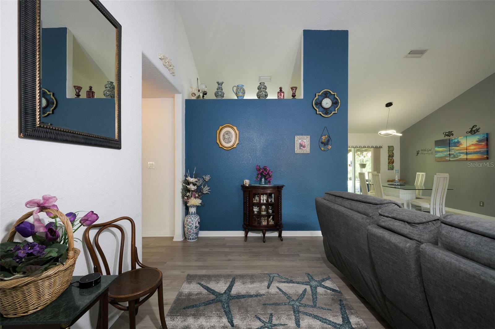 QUAIL HOLLOW - Residential