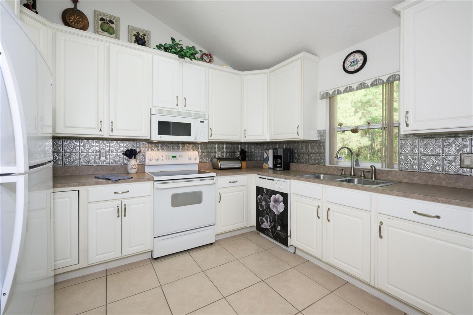 QUAIL HOLLOW - Residential