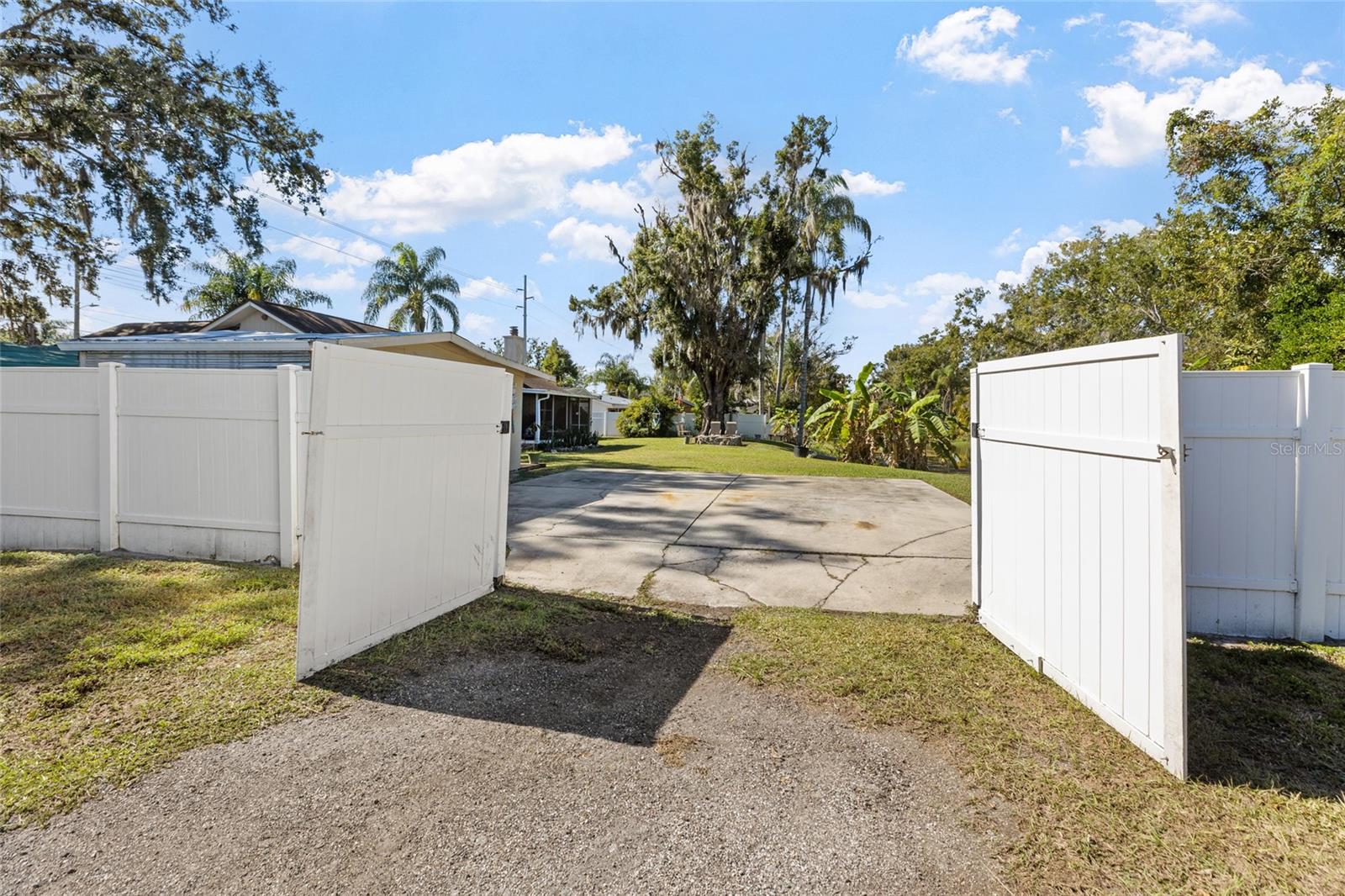 LAKE KEEN ESTATES - Residential