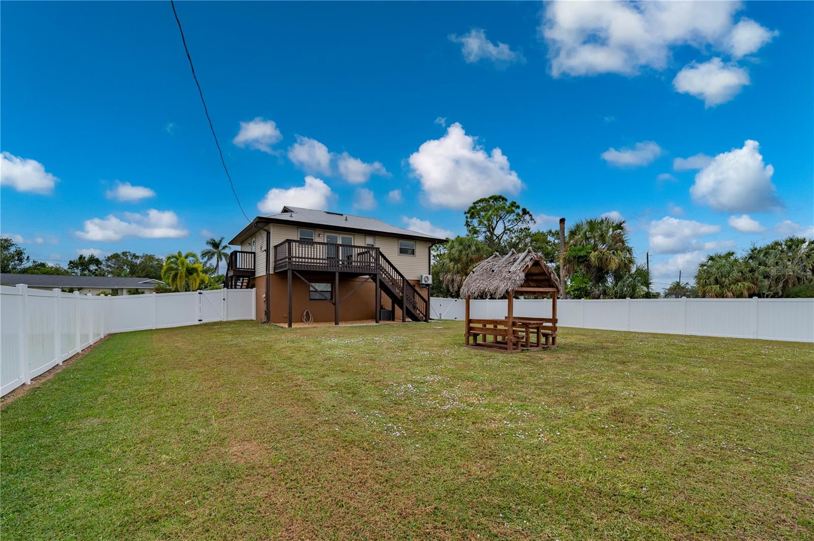 AQUI ESTATE UNIT 01 - Residential