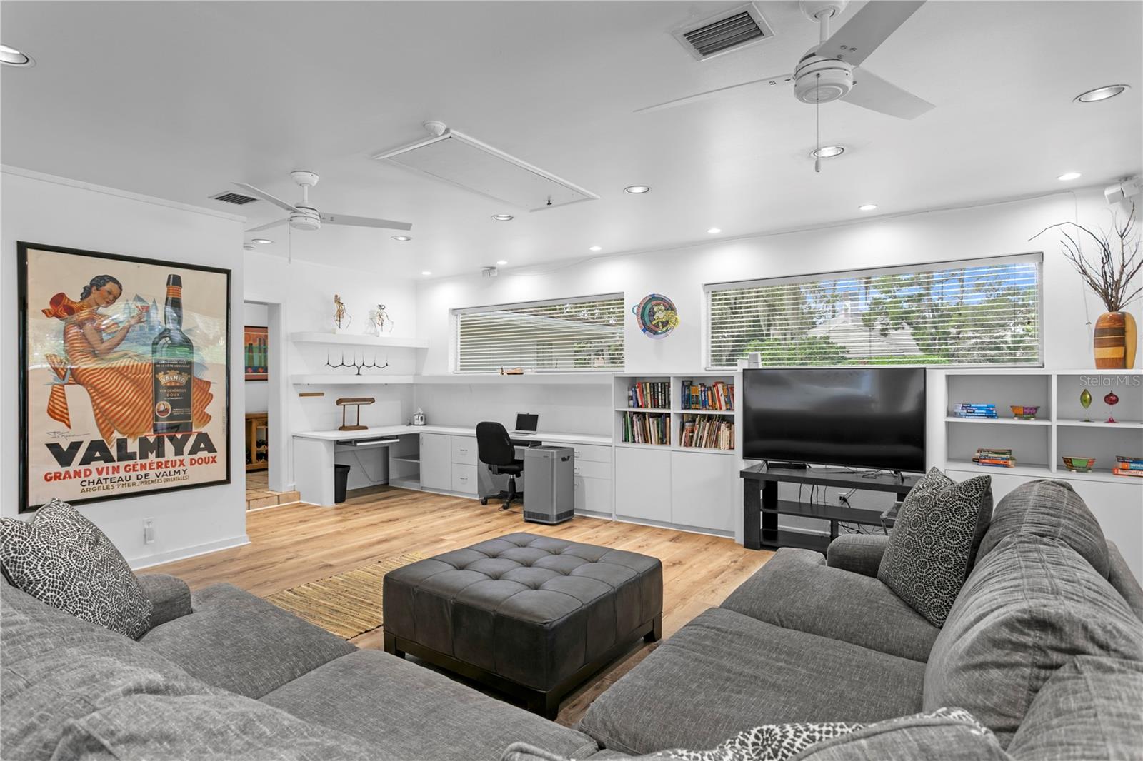 CARROLLWOOD VILLAGE SEC 1 - Residential