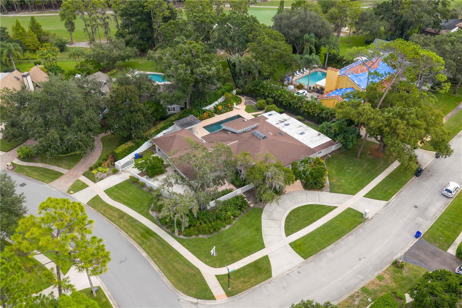 CARROLLWOOD VILLAGE SEC 1 - Residential