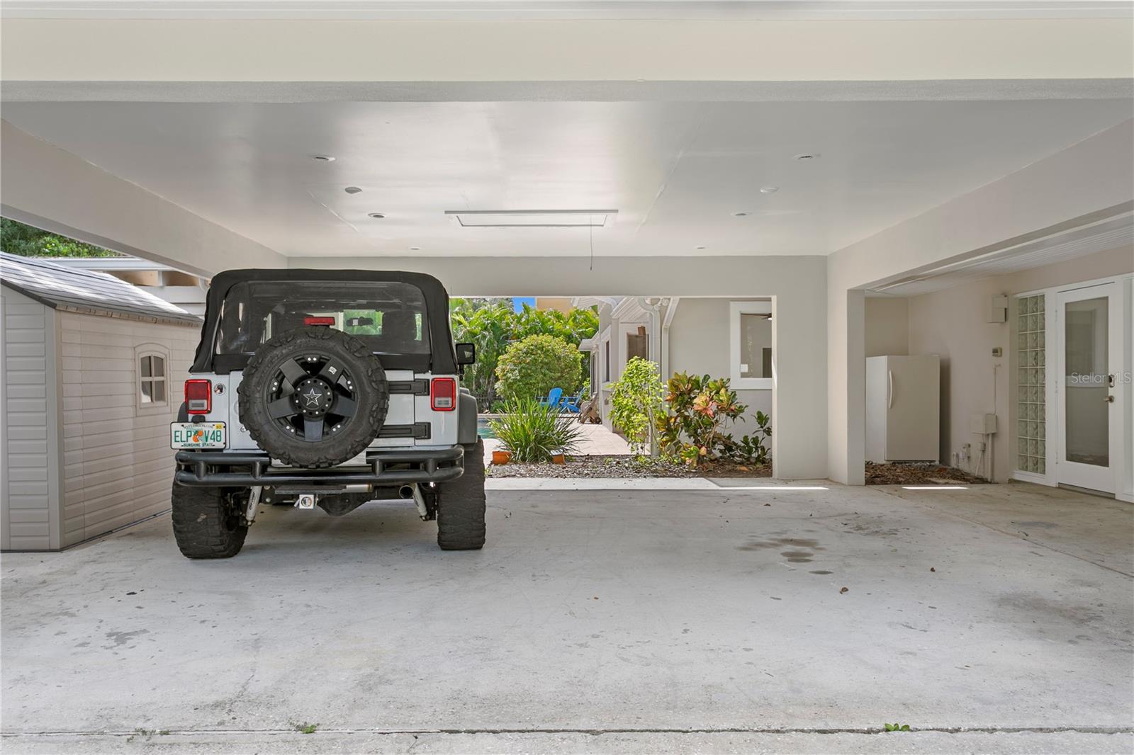 CARROLLWOOD VILLAGE SEC 1 - Residential