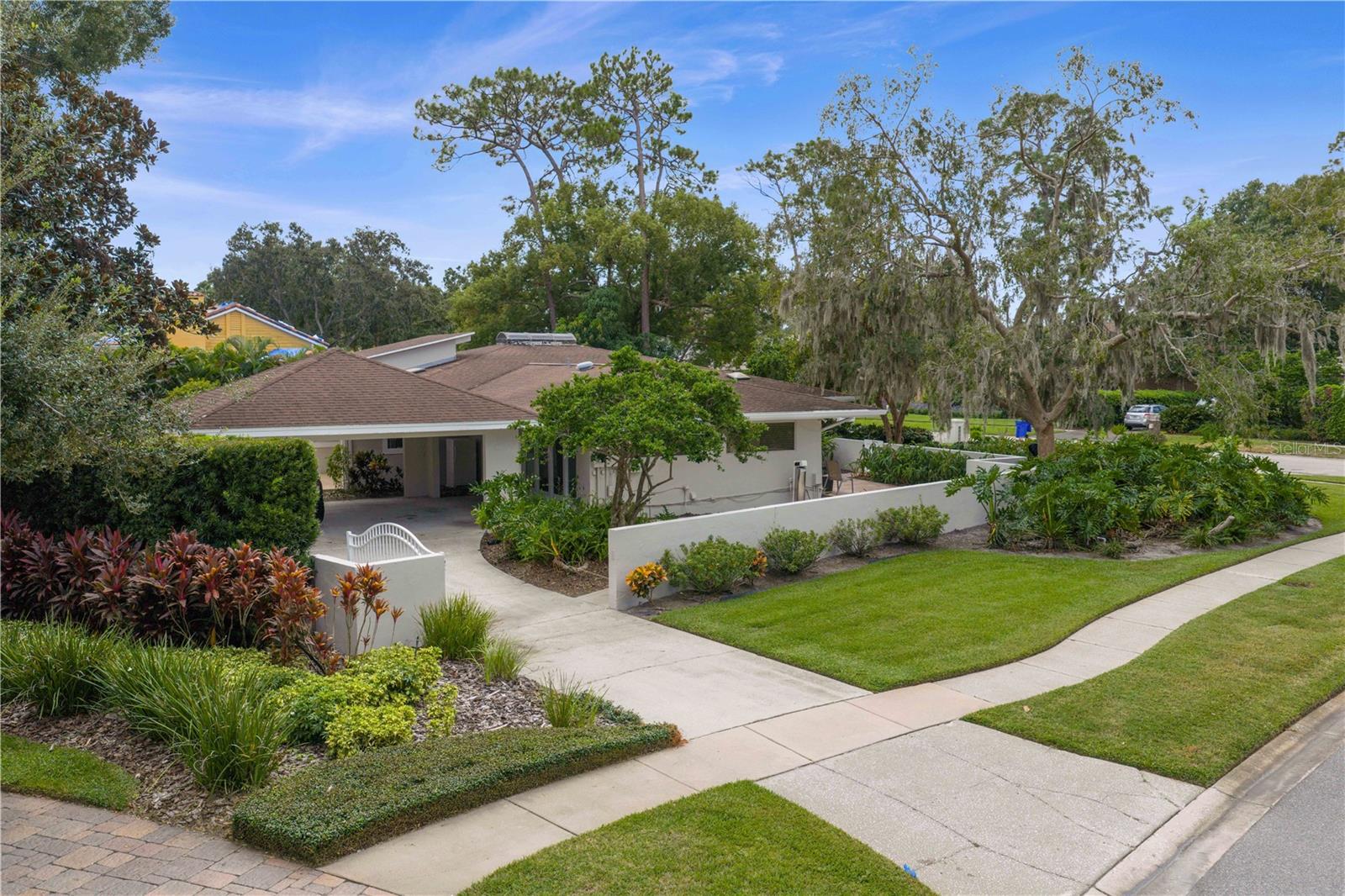 CARROLLWOOD VILLAGE SEC 1 - Residential