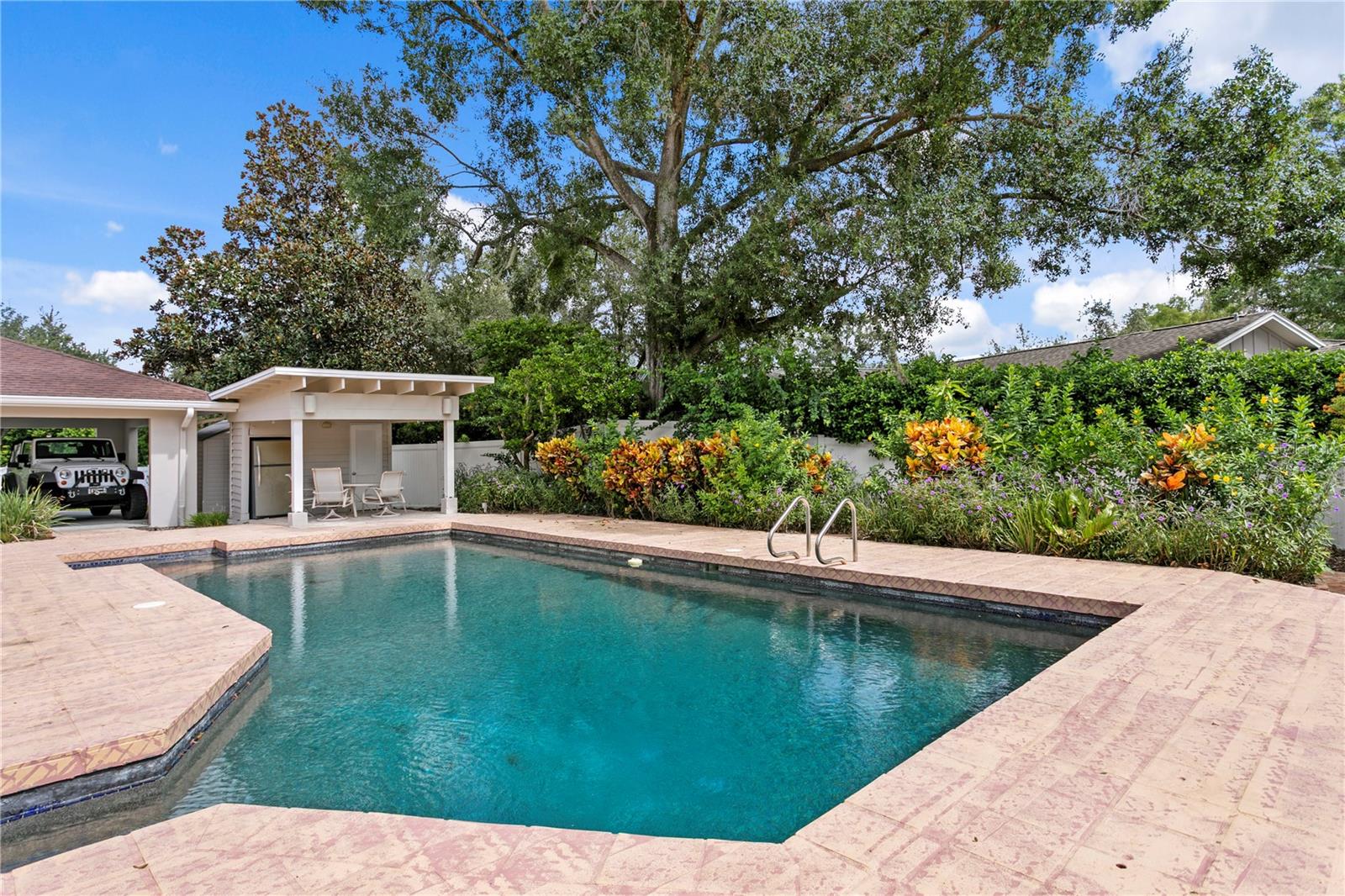 CARROLLWOOD VILLAGE SEC 1 - Residential