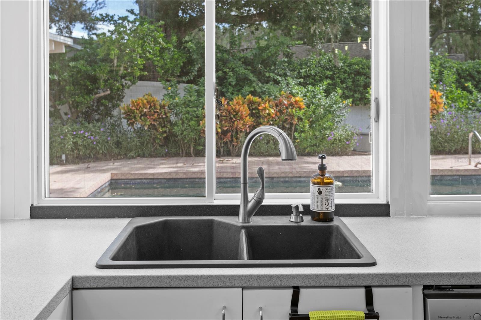 CARROLLWOOD VILLAGE SEC 1 - Residential