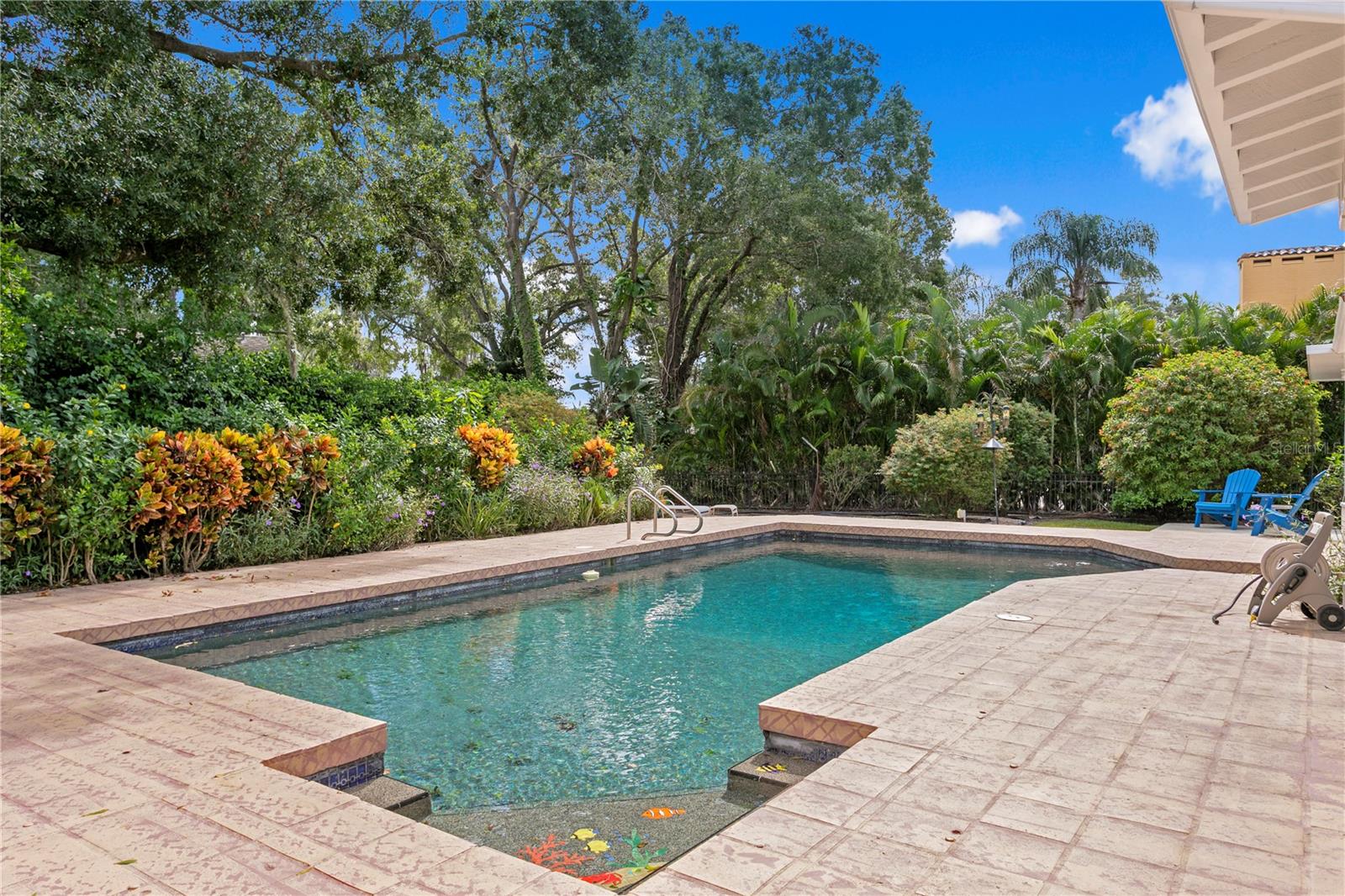 CARROLLWOOD VILLAGE SEC 1 - Residential
